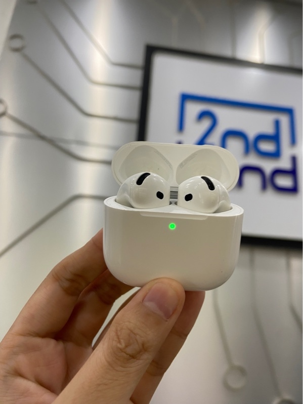 Tai nghe AirPods 4 - Màu trắng - Ngoại hình: 98% - Body - Còn bảo hành hãng đến 08/10/2026