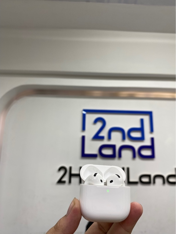 Tai nghe Airpods 4 - Màu trắng - Ngoại hình 98% - Fullbox - Còn bảo hành 05/06/2027