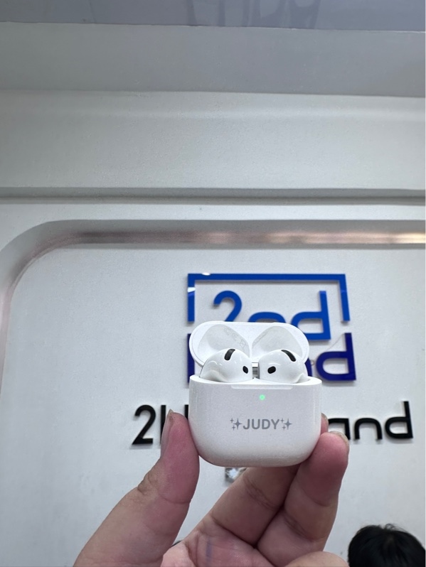 Tai nghe Airpods 4 - Màu trắng - Ngoại hình 98% - Khắc tên - Body
