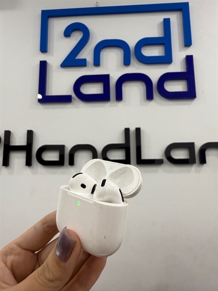 Tai nghe Airpods 4 thường - Màu trắng - Ngoại hình 96% - Case trầy xước nhiều - Box 3