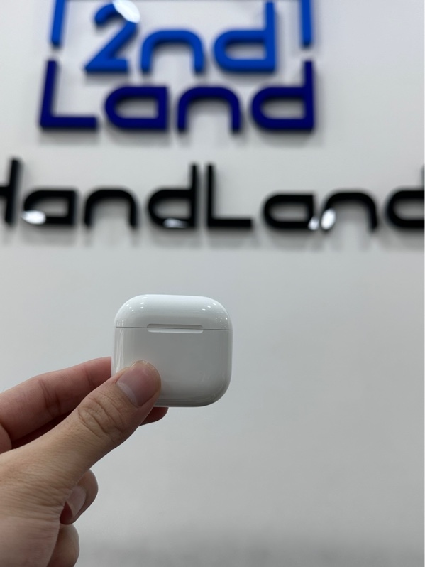 Tai nghe Airpods 5 - Bản sạc có dây - Màu trắng - Ngoại hình 98% - Fullbox