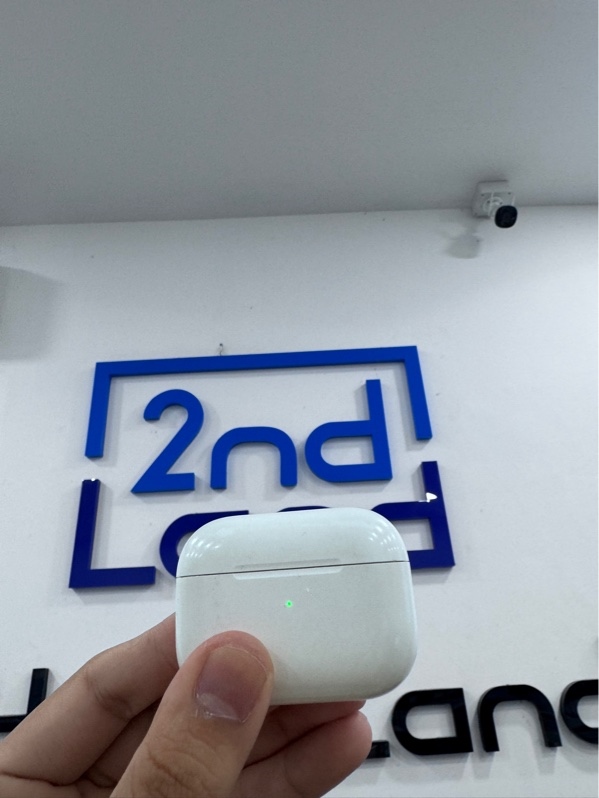 Tai nghe Airpods pro 1 - Màu trắn - Ngoại hình 97% - case trầy xước nhiều - Body