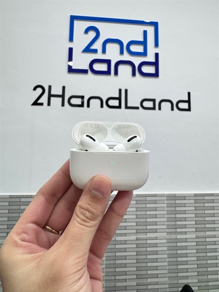 Tai nghe Airpods Pro 1 - Màu trắng - Ngoại hình 96% - Case trầy - Box 1