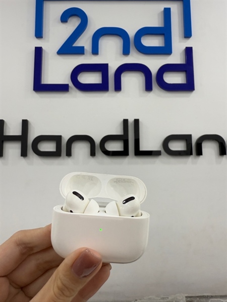 Tai nghe Airpods pro 1 - Màu trắng - Ngoại hình 96% - Case trầy , tai ố , mất tìm - Body 1