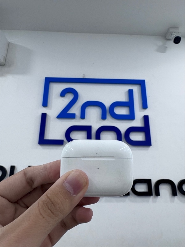Tai nghe Airpods pro 1 - Màu trắng - Ngoại hình 96% - Case trầy xước nhiều, hở bản lề, hai tuýp tai ố - Body