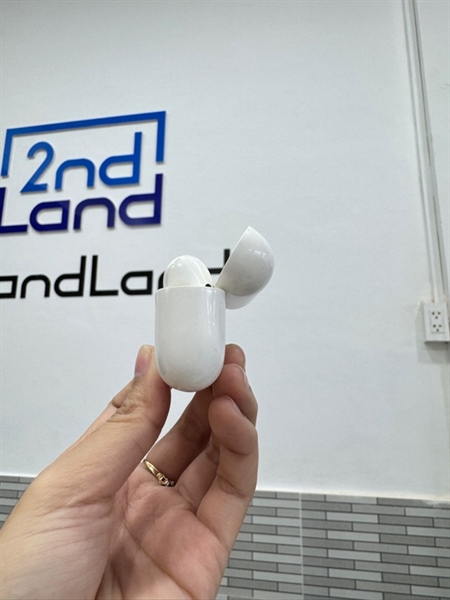 Tai nghe Airpods Pro 1 - Màu trắng - Ngoại hình 96% - Mất tìm, có khắc tên - Body 2