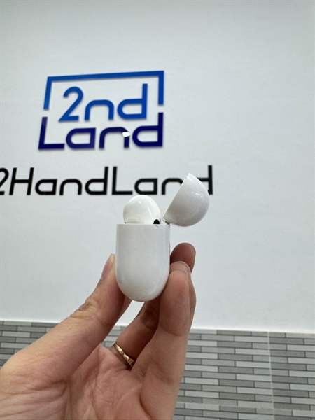 Tai nghe Airpods Pro 1 - Màu trắng - Ngoại hình 96% - Trầy case, nứt chân, mất tìm, Pin còn tốt - Body 1