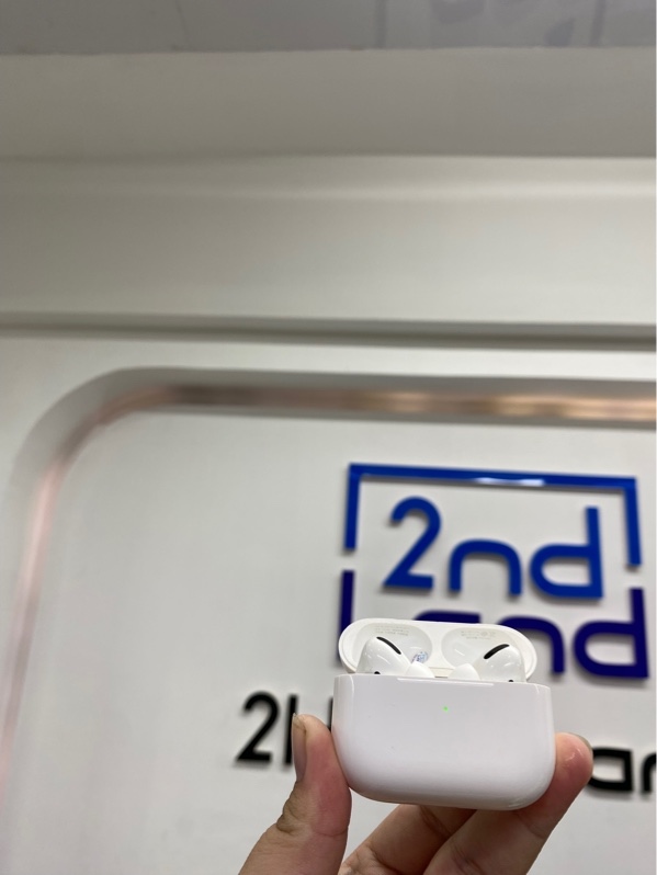 Tai nghe Airpods Pro 1 - Màu trắng - Ngoại hình: 97.5% - Mất tìm - Body