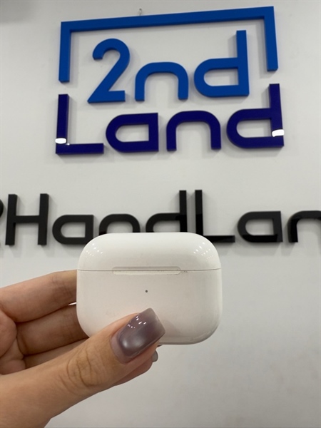 Tai nghe Airpods Pro 1 - Màu trắng - Ngoại hình 97% - Case trầy , chống ồn yếu , đã thay tips tai - Body
