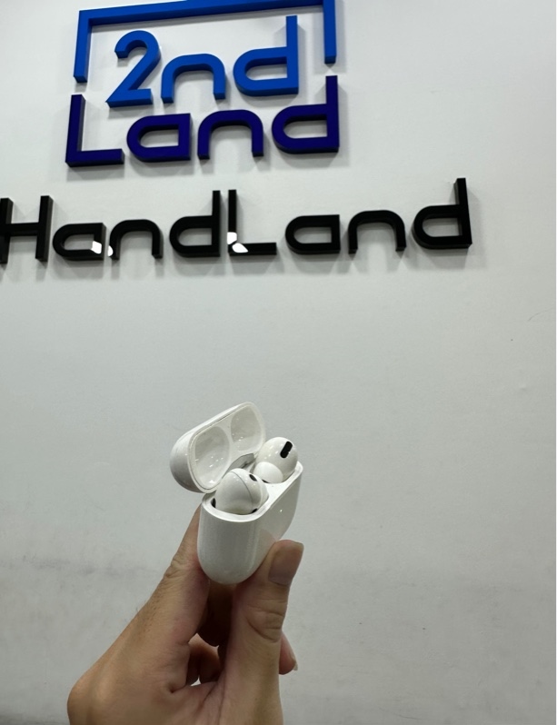 Tai nghe Airpods Pro 1 - Màu trắng - Ngoại hình 97% - Tình trạng lỗi xuyên âm chống ồn tai bên trái - Body