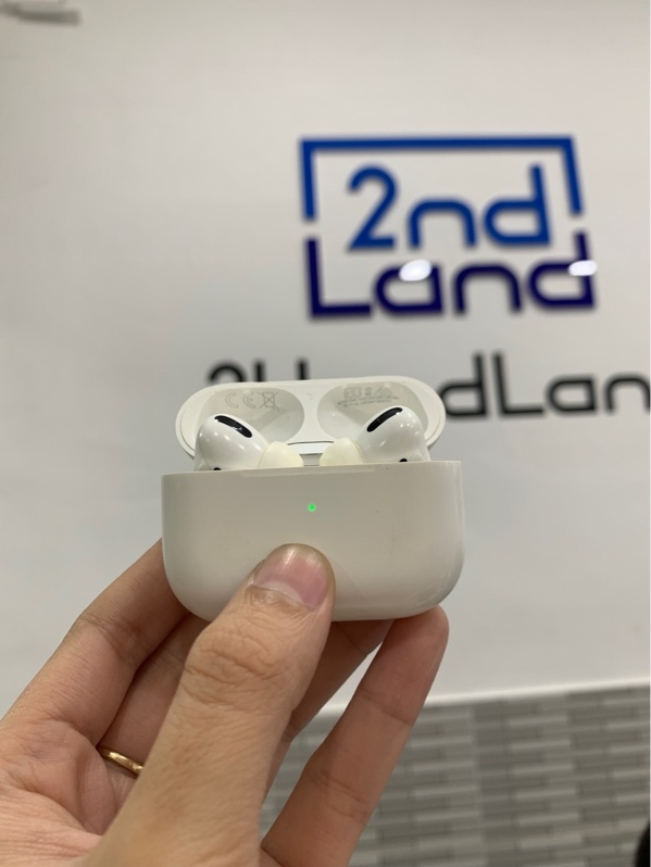 Tai nghe Airpods Pro 1 - Màu trắng - Ngoại hình: 97% - Trầy body, ố vàng - Body