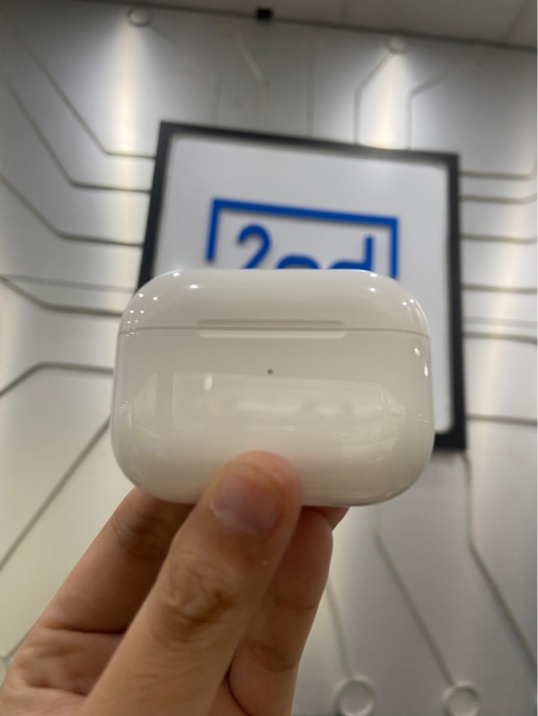 Tai nghe Airpods Pro 1 - Màu trắng - Ngoại hình: 97% - Xước hộp - Kèm Box