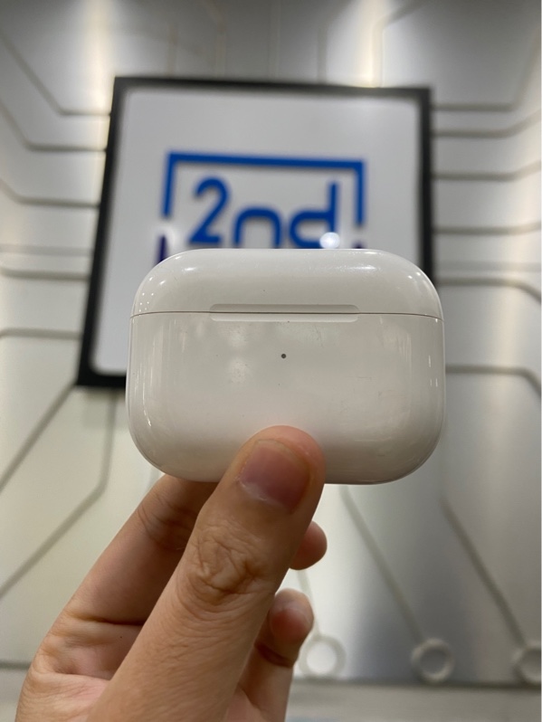 Tai nghe Airpods Pro 1 - Màu trắng - Ngoại hình: 97% - Xướt nhẹ, tai trái lỗi xuyên âm chống ổn nhẹ - Body