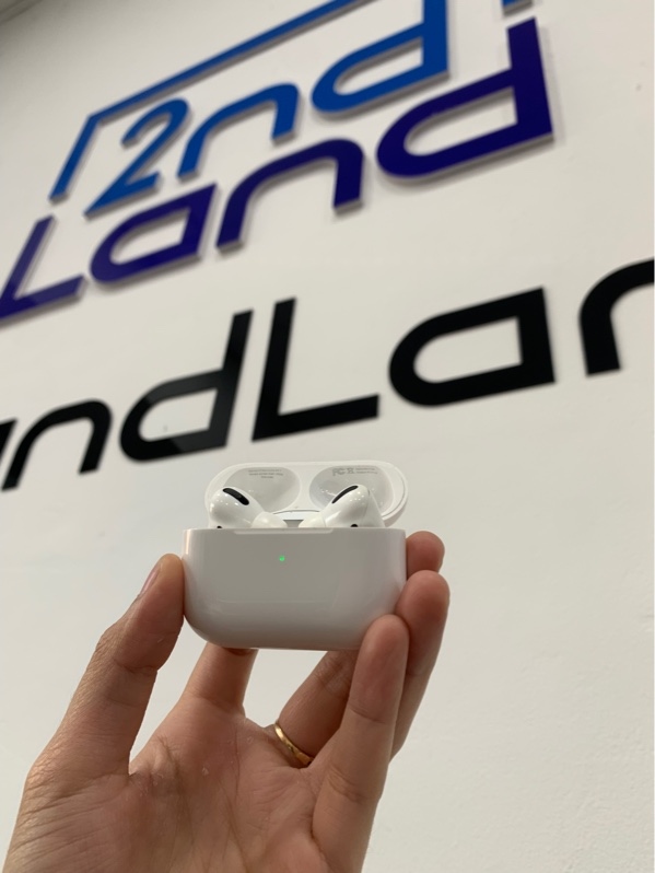 Tai nghe Airpods Pro 1 - Màu trắng - Ngoại hình: 98% - Body