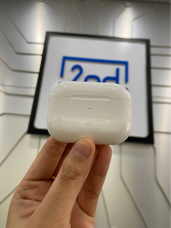 Tai nghe Airpods Pro 2 Lightning - Màu trắng - Ngoại hình: 97.5% - Mất tìm - Body