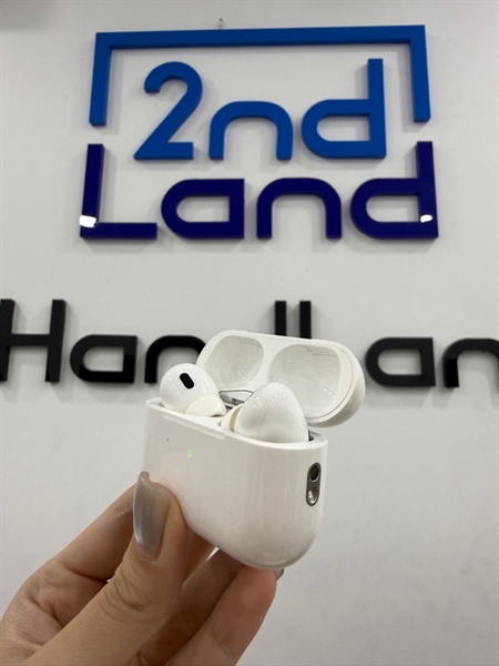 Tai nghe Airpods pro 2 lightning - Màu trắng - Ngoại hình 97% - Case trầy - Body 2