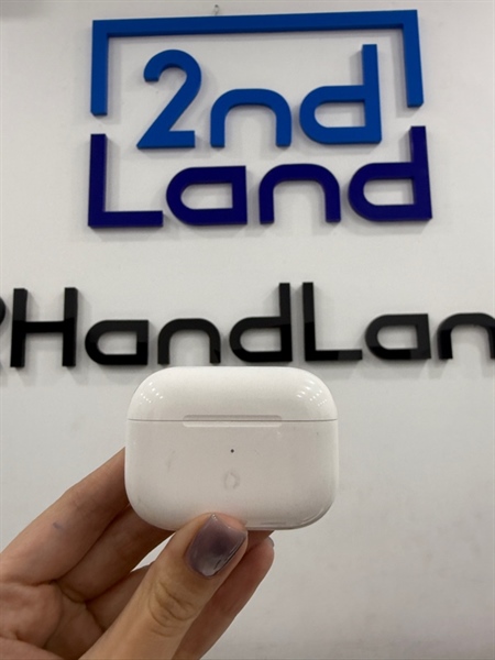 Tai nghe Airpods Pro 2 Lightning - Màu trắng - Ngoại hình 97% - Case trầy , tai trái hở nhiều , có vết nứt , tai phải hở - Body
