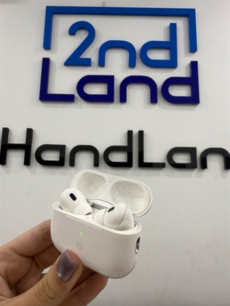 Tai nghe Airpods Pro 2 Lightning - Màu trắng - Ngoại hình 97% - Case trầy , tai trái hở nhiều , có vết nứt , tai phải hở - Body 2