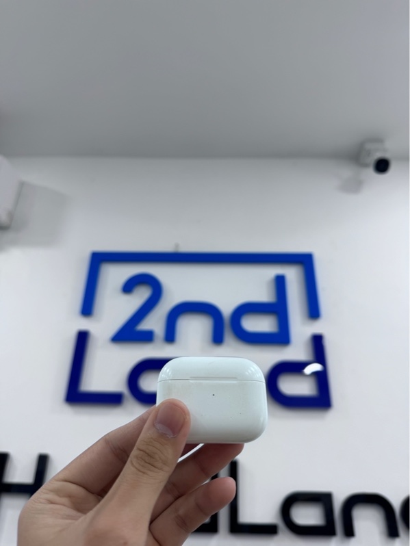 Tai nghe Airpods pro 2 Lightning - Màu trắng - Ngoại hình 97% - Hở bản lề - Kèm sạc linh kiện