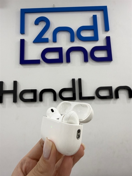 Tai nghe Airpods pro 2 lightning - Màu trắng - Ngoại hình 97% - Tai phải cấn nhẹ , case trầy , mất tìm - Body 2