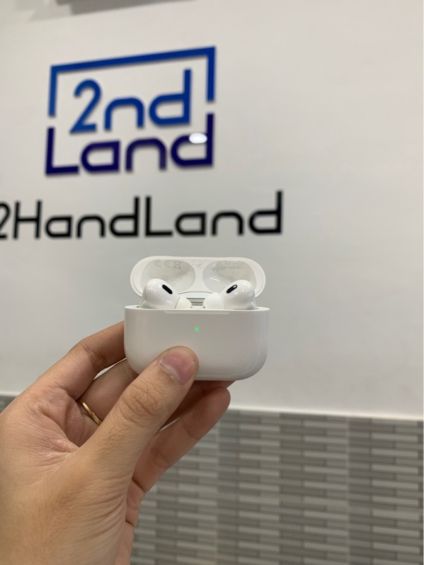 Tai nghe Airpods Pro 2 Lightning - Màu trắng - Ngoại hình: 97% - Trầy - Body