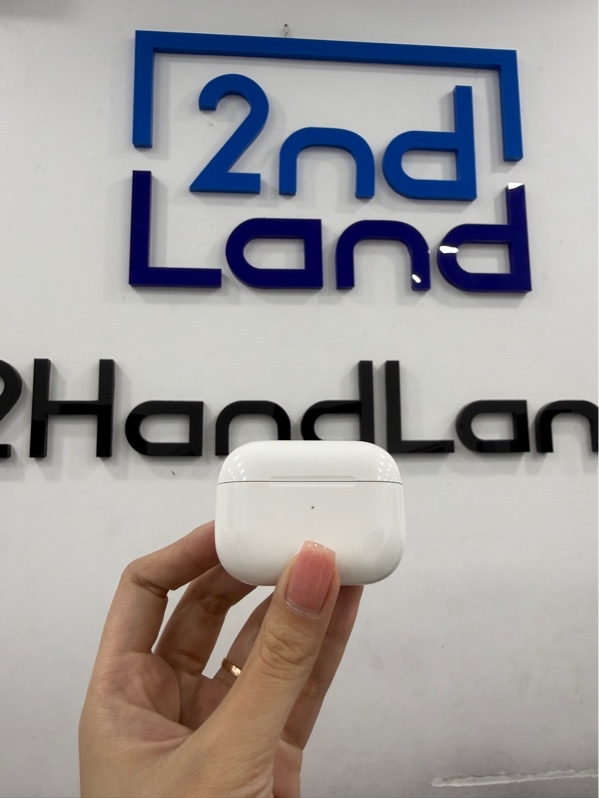 Tai nghe Airpods pro 2 lightning - Màu trắng - Ngoại hình 97% - Trầy xước - Kèm box