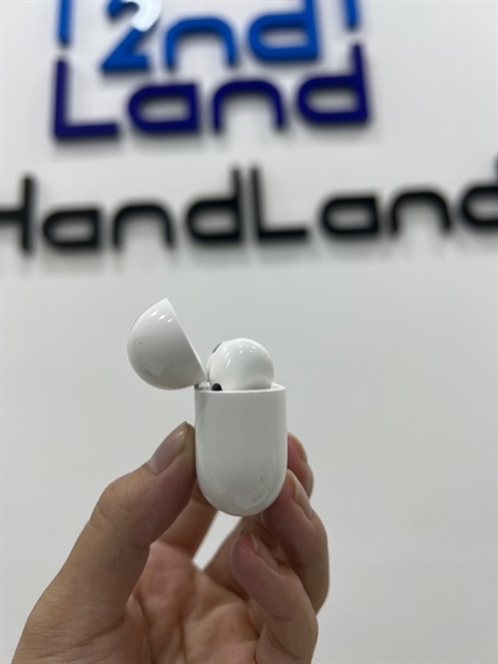 Tai nghe Airpods Pro 2 Lightning - Màu trắng - Ngoại hình: 98% - Body - Kèm case 2