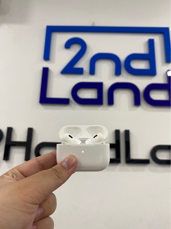 Tai nghe Airpods Pro 2 Lightning - Màu trắng - Ngoại hình 98% - Kèm Box , típ tai