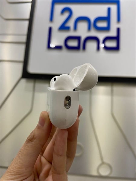 Tai nghe airpods Pro 2 Type C - Bản khắc tên - Màu trắng - Ngoại hình: 97% - Mất tìm - Kèm Box 1