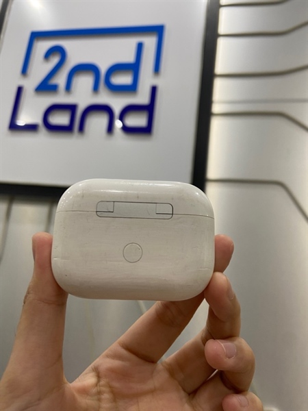 Tai nghe Airpods Pro 2 Type C - Màu trắng - Ngoại hình: 96% - Body 3