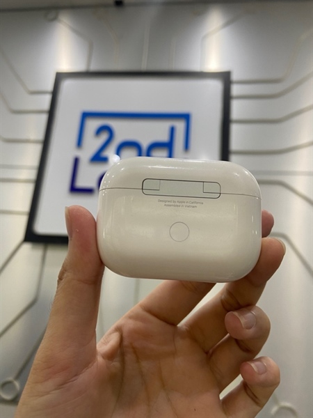 Tai nghe Airpods Pro 2 - Type C - Màu trắng - Ngoại hình: 97.5% - Body 3