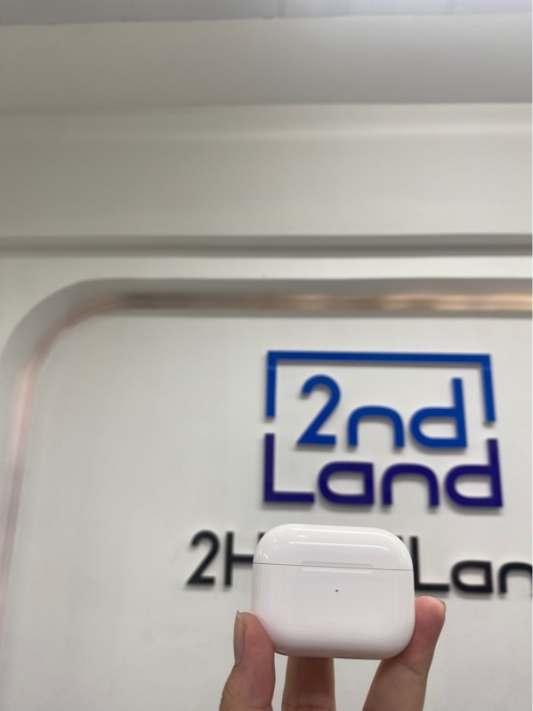 Tai nghe Airpods pro 2-type c - Màu trắng - Ngoại hình 97,5% - Mất tìm - Fullbox