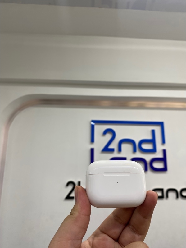 Tai nghe Airpods pro 2 type c - Màu trắng - Ngoại hình 97% - Body