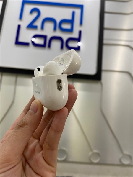 Tai nghe Airpods Pro 2 - Type C - Màu trắng - Ngoại hình: 97% - Có khắc tên, mất tìm - Body 2