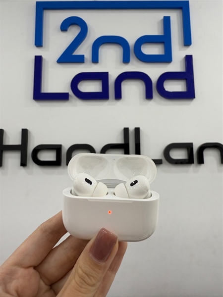Tai nghe Airpods Pro 2 Type C - Màu trắng - Ngoại hình 97% - Tai cấn , trầy xước , mất tìm - Body 1