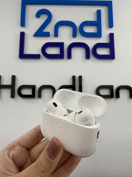 Tai nghe Airpods Pro 2 Type C - Màu trắng - Ngoại hình 97% - Tai cấn , trầy xước , mất tìm - Body 2