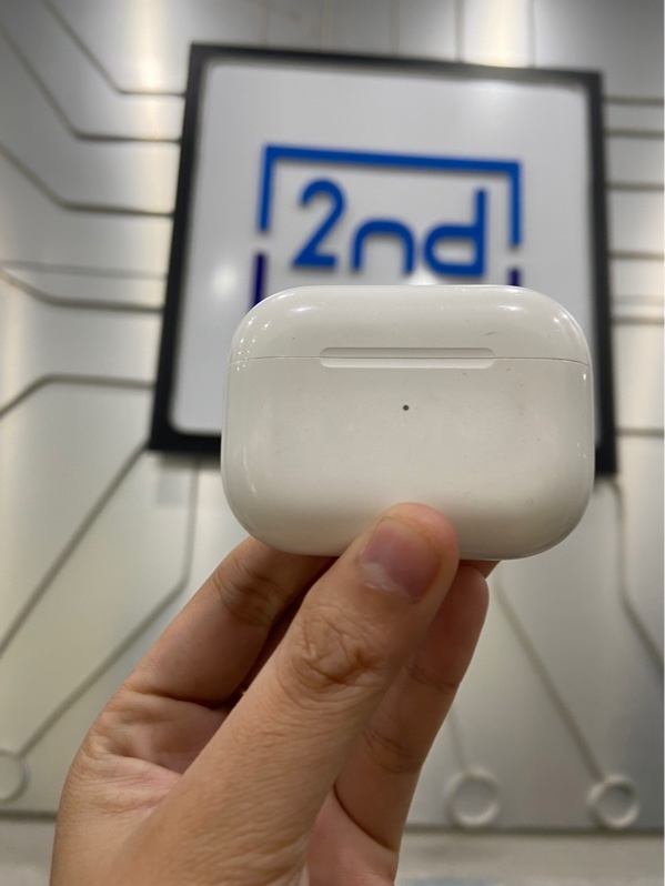 Tai nghe Airpods Pro 2 Type C - Màu trắng - Ngoại hình: 97% - Trầy xước khá nhiều - Body