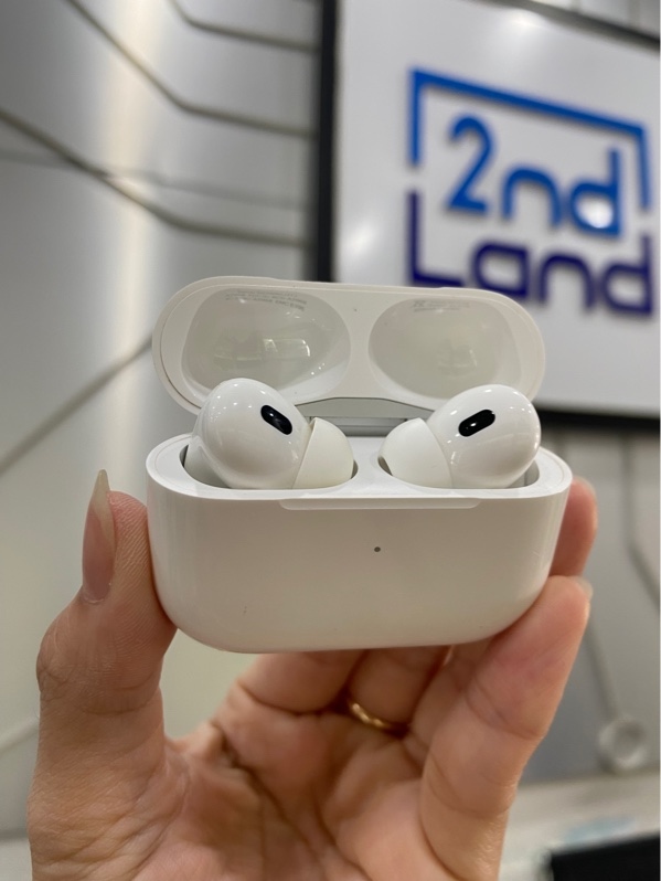 Tai nghe Airpods Pro 2 Type-C - Màu Trắng - Ngoại hình: 97% - Xước thân - Body