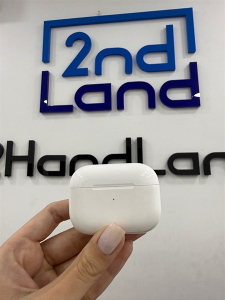 Tai nghe Airpods pro 2 type C - Màu trắng - Ngoại hình 98% - Case trầy - Kèm Box 1
