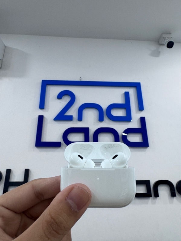Tai nghe Airpods Pro 2 type C - Màu trắng - Ngoại hình 98% - Fullbox kèm sạc linh kiện