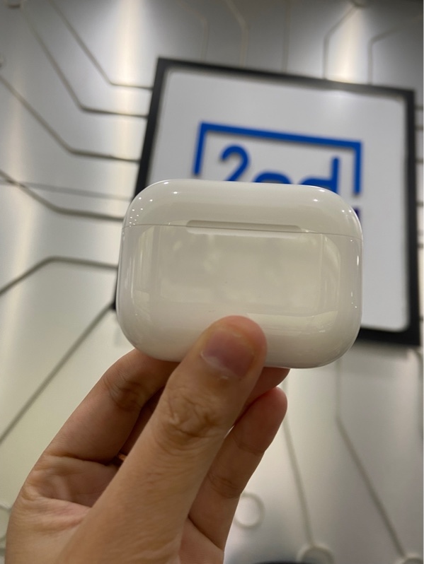 Tai nghe Airpods Pro 3 - Màu trắng - Ngoại hình: 97.5% - FullBox - Còn bảo hành đến 5/2027