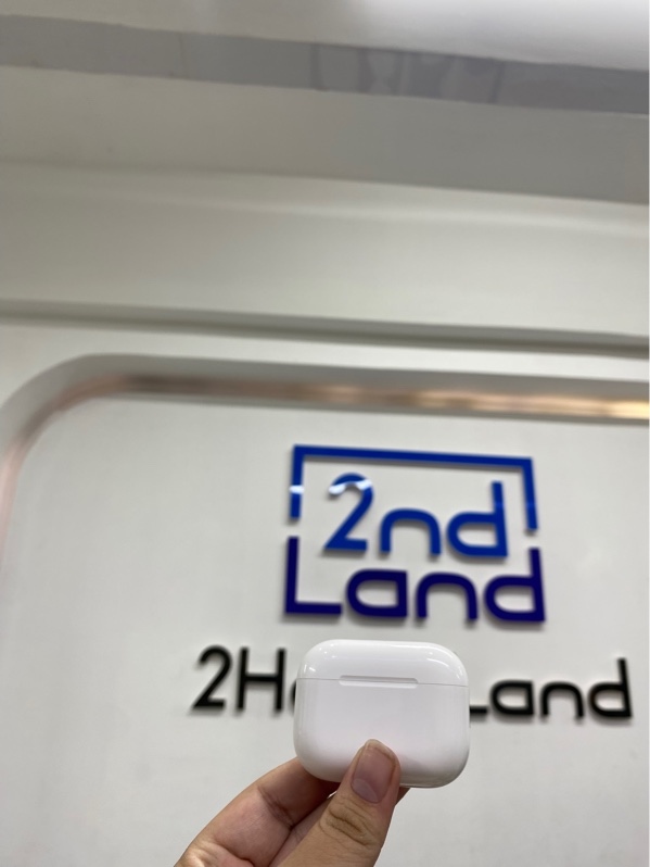 Tai nghe Airpods pro 3 - Màu trắng - Ngoại hình 97% - Body - Còn BH 16/5/2027