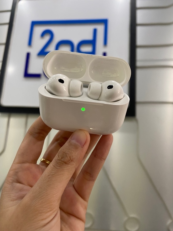 Tai nghe Airpods Pro 3 - Màu trắng - Ngoại hình: 97% - FullBox
