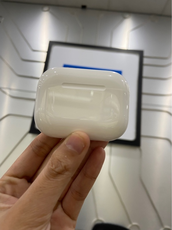 Tai nghe Airpods Pro 3 - Màu trắng - Ngoại hình: 98% - Body