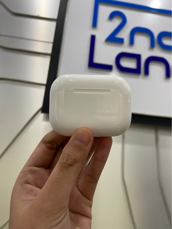 Tai nghe Airpods Pro 3 - Màu trắng - Ngoại hình: 98% - Body - Còn bảo hành hãng đến 27/10/2026