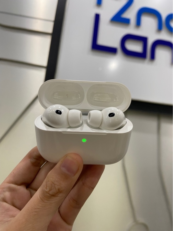 Tai nghe Airpods Pro 3 - Màu trắng - Ngoại hình: 98% - Body - Còn bảo hành hãng đến 27/10/2026