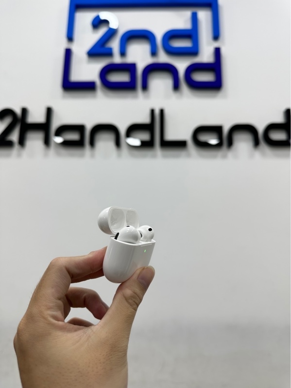 Tai nghe Airpods Pro 3 - Màu trắng - Ngoại hình 98% - Fullbox