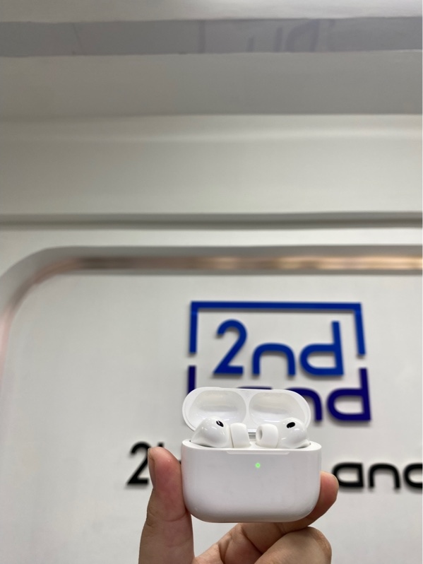 Tai nghe Airpods pro 3 - Màu trắng - Ngoại hình 98% - Fullbox - Apple care+ 20/04/2028