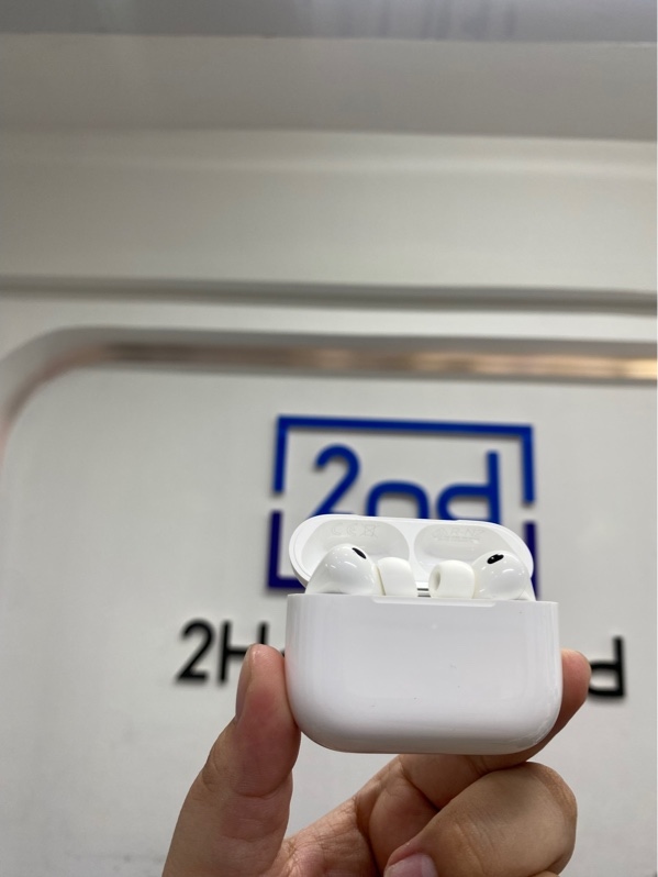Tai nghe Airpods pro 3 - Màu trắng - Ngoại hình 98% - Fullbox - Còn bảo hành 20/2/2027