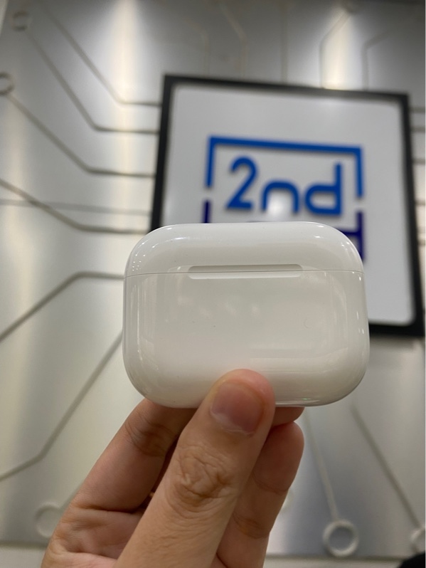 Tai Nghe Airpods Pro 3 - Màu trắng - Ngoại hình: 98% - FullBox - Còn Bảo Hành Đến 16/08/2027